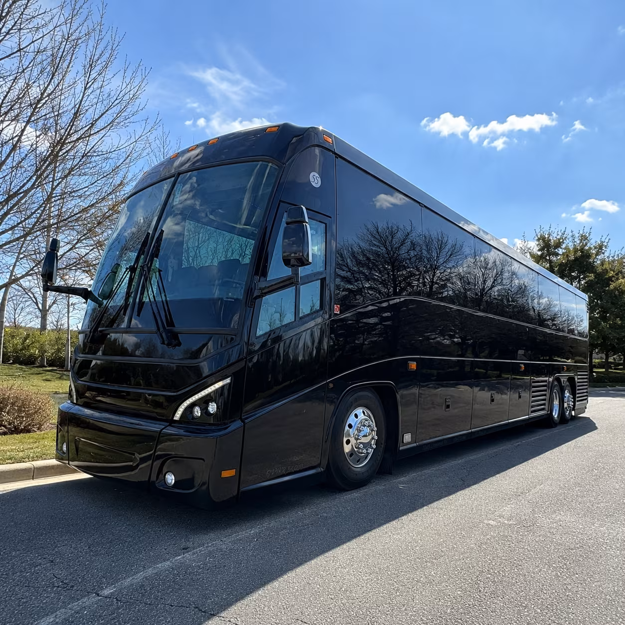 airport shuttle buses for university and academic groups near hamden