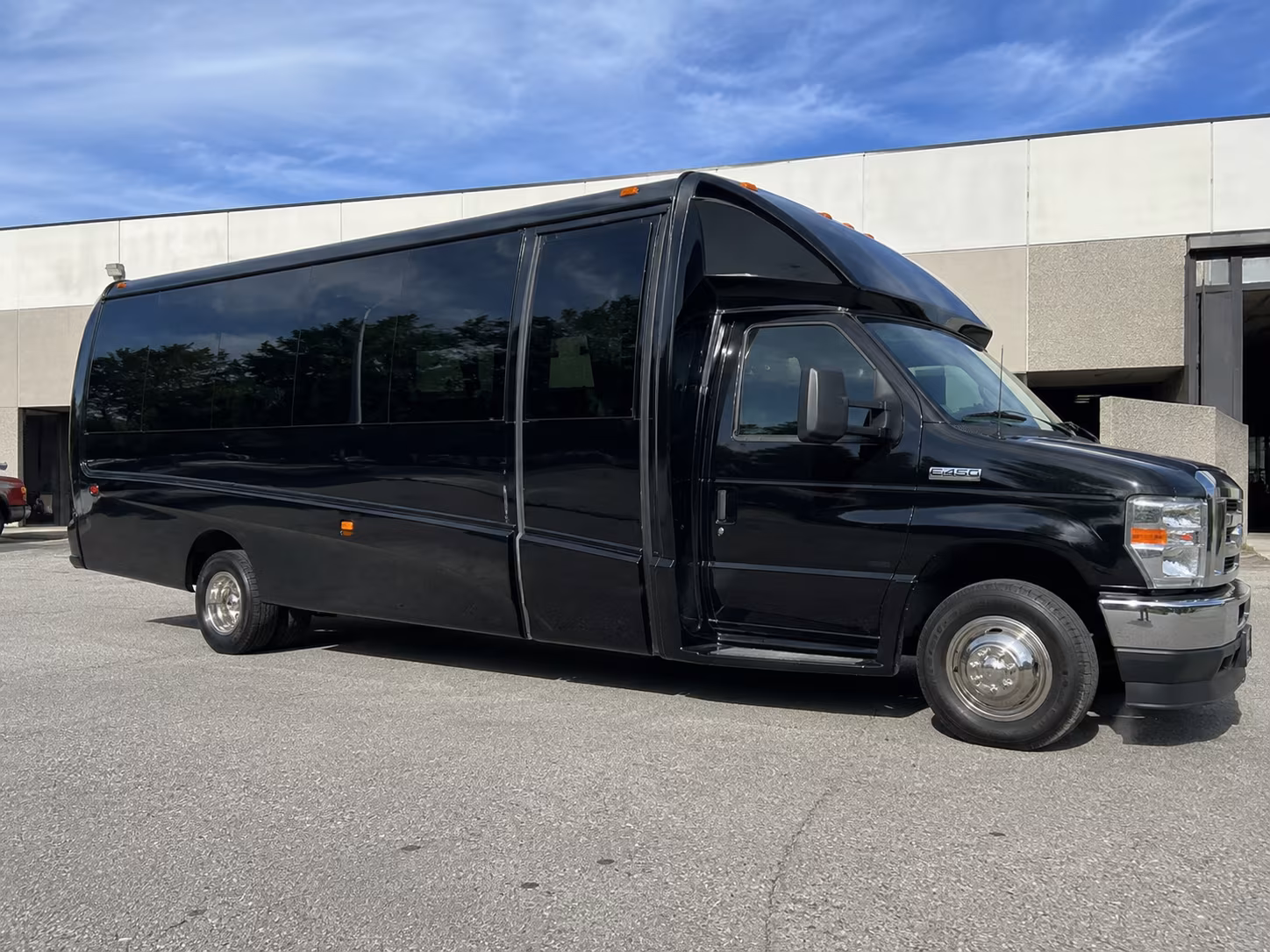 charter buses to the meadows music theatre shows in hartford