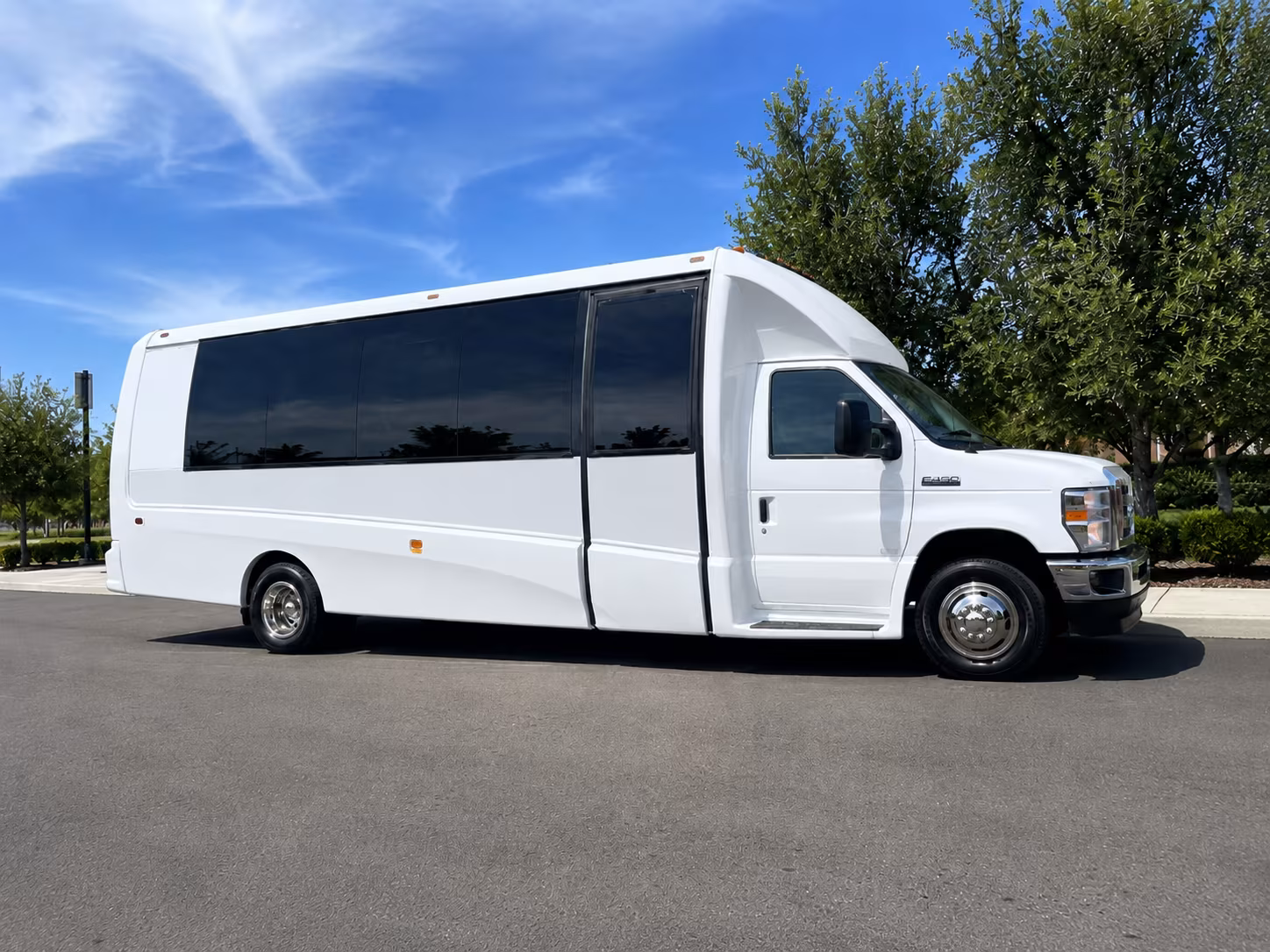convention and trade show shuttle buses from hamden to hartford