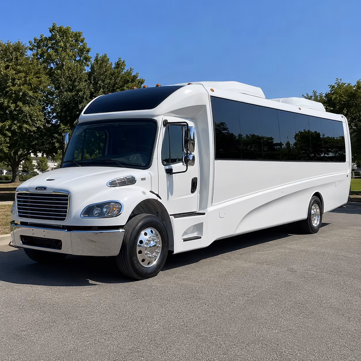 hamden 18 passenger minibus