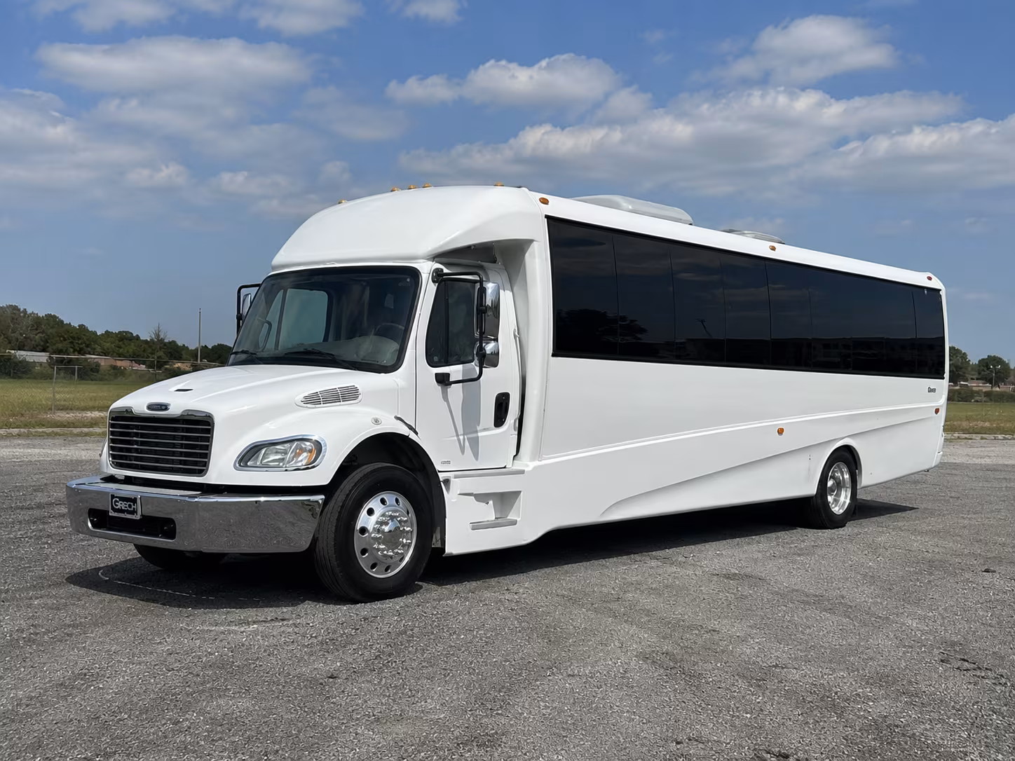 hamden 50 passenger party bus
