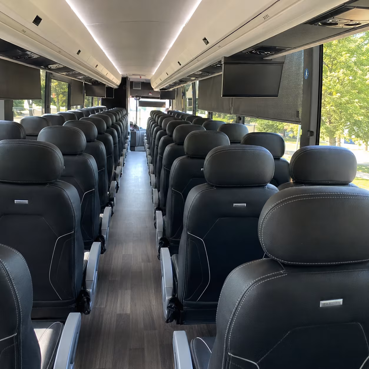 hamden charter bus rentals for long distance trips to new york city