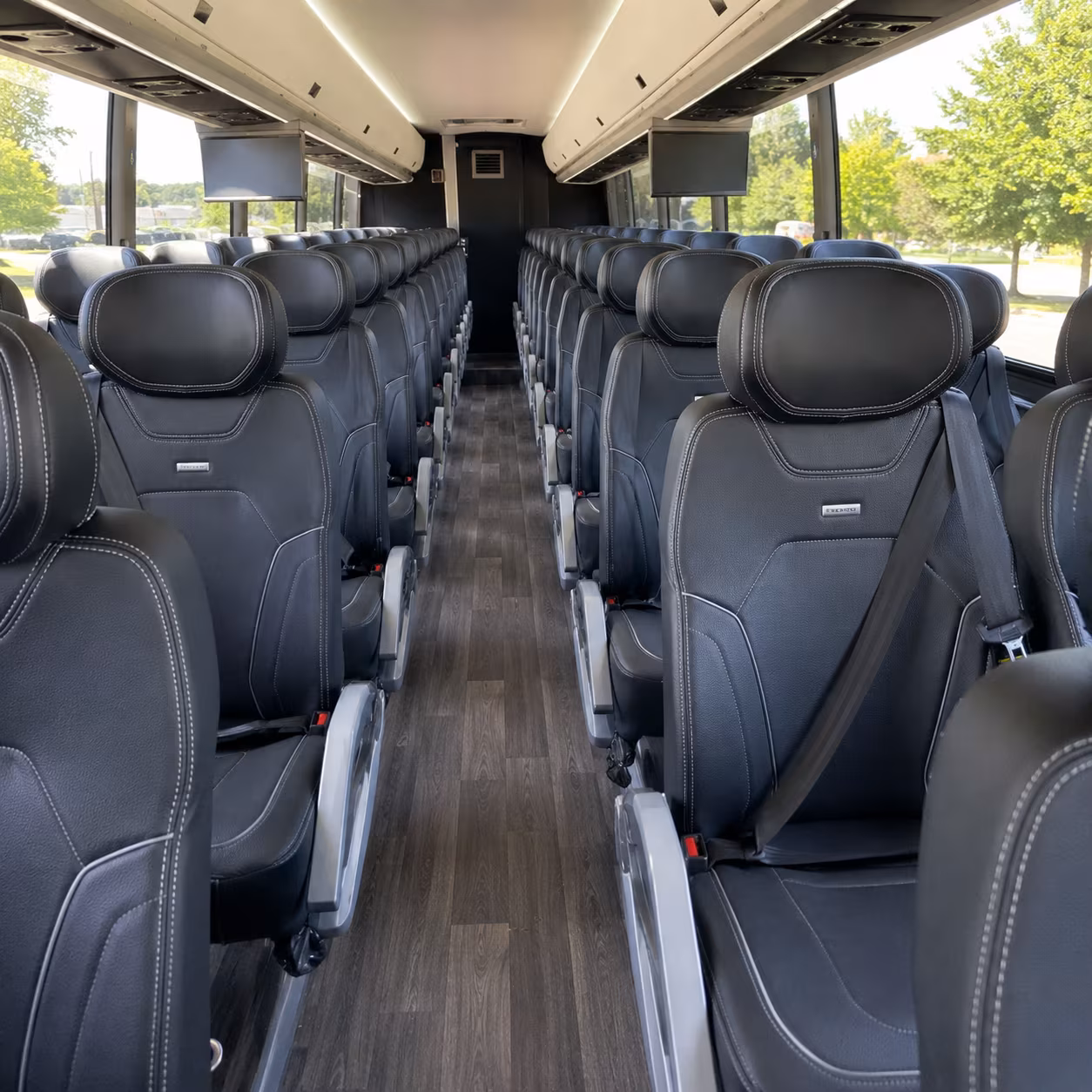 long distance bus trips from hamden to boston and new england