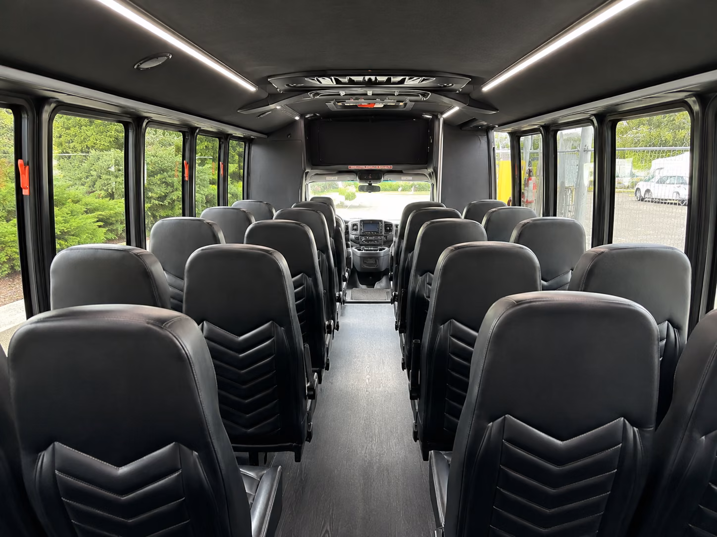 minibus rentals for small group winery tours along the connecticut wine trail